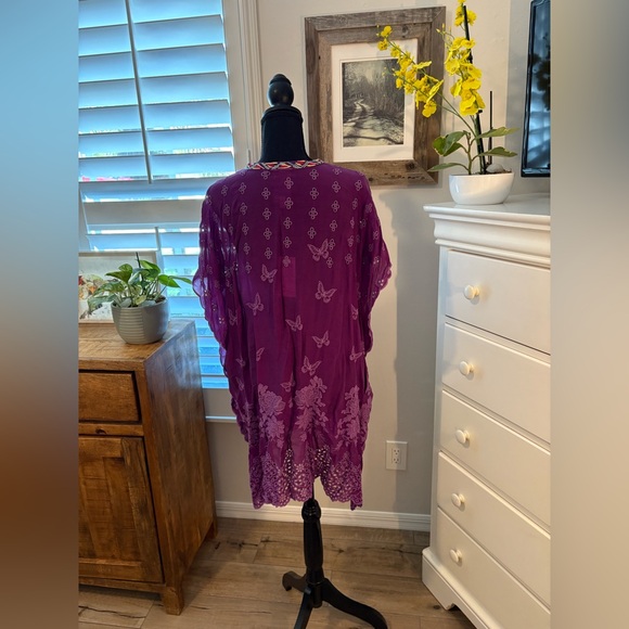 Johnny Was
FIYORI TUNIC, 1X - Picture 4 of 11